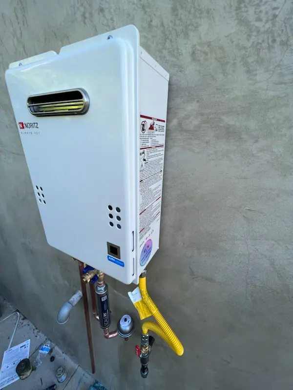 Tankless water heater installation for Cromwell homes